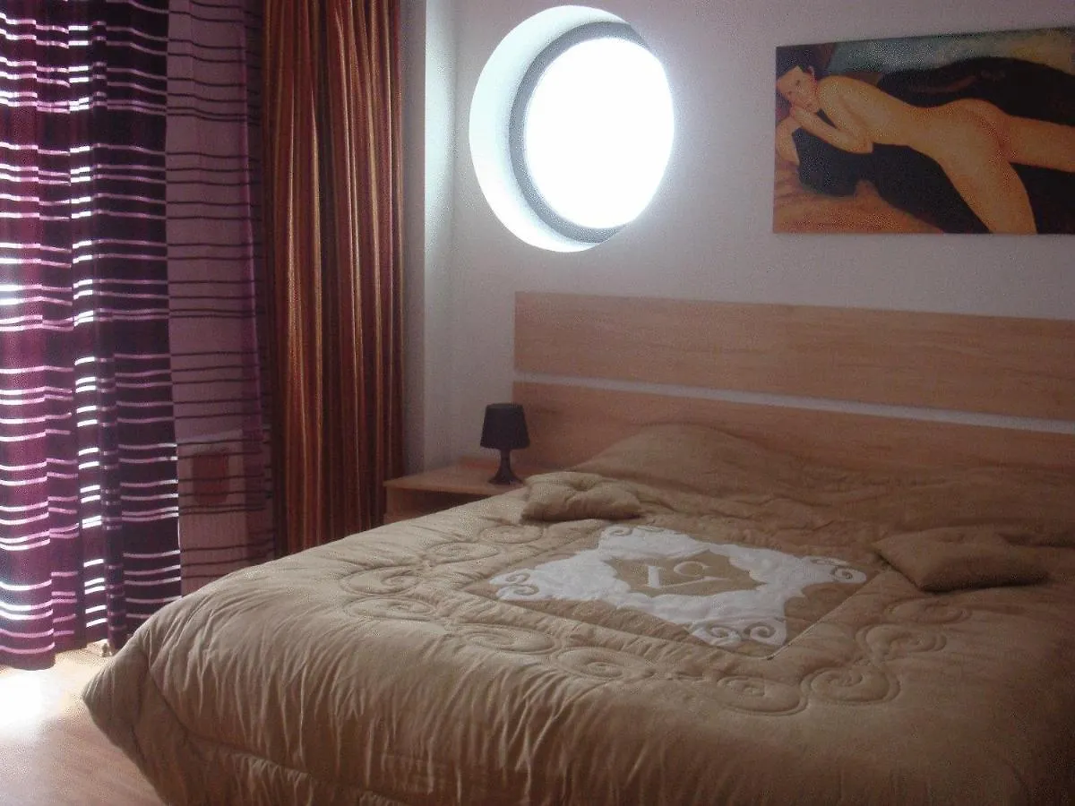 Villa Edera Residence - Gazda Profesionista Bucarest 3*,